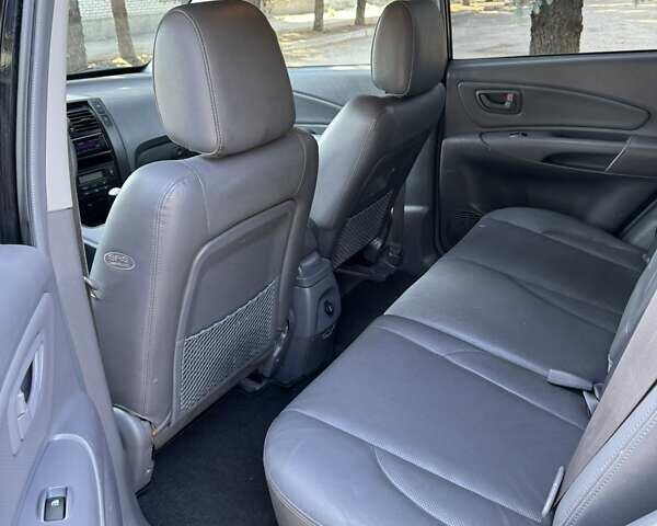 Хендай Туксон 2005 у Вознесенске на Automoto.ua Чорний Хендай Туксон, об'ємом двигуна 1.98 л та пробігом 144 тис. км за 7500 $, фото 4 на Automoto.ua