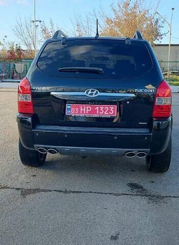 Хендай Туксон 2005 в Харькове на Automoto.ua Черный Хендай Туксон, объемом двигателя 1.98 л и пробегом 173 тыс. км за 8000 $, фото 14 на Automoto.ua