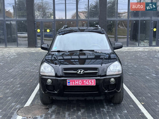 Хендай Туксон 2005 у Полтаві на Automoto.ua Чорний Хендай Туксон, об'ємом двигуна 1.98 л та пробігом 175 тис. км за 7700 $, фото 1 на Automoto.ua