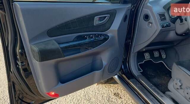 Хендай Туксон 2005 в Харькове на Automoto.ua Черный Хендай Туксон, объемом двигателя 1.98 л и пробегом 173 тыс. км за 8000 $, фото 16 на Automoto.ua