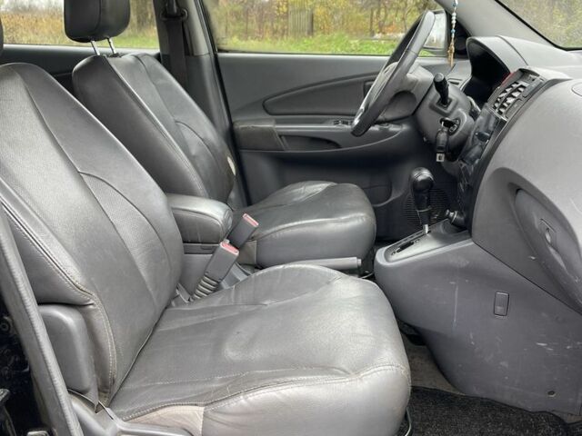 Чорний Хендай Туксон, об'ємом двигуна 2 л та пробігом 320 тис. км за 3000 $, фото 11 на Automoto.ua