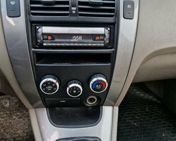 Черный Хендай Туксон, объемом двигателя 0 л и пробегом 165 тыс. км за 5800 $, фото 10 на Automoto.ua