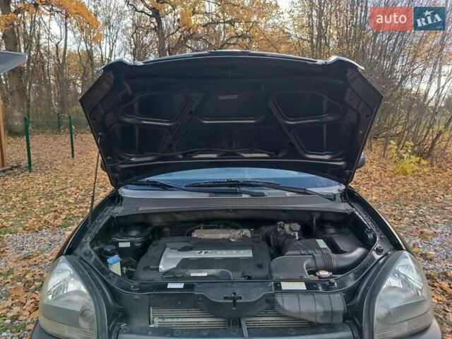 Хендай Туксон 2005 в Харькове на Automoto.ua Черный Хендай Туксон, объемом двигателя 1.98 л и пробегом 192 тыс. км за 7200 $, фото 28 на Automoto.ua