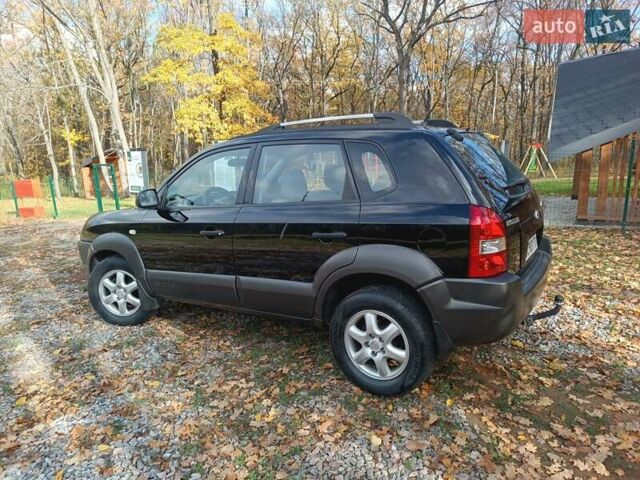 Хендай Туксон 2005 в Харькове на Automoto.ua Черный Хендай Туксон, объемом двигателя 1.98 л и пробегом 192 тыс. км за 7200 $, фото 5 на Automoto.ua