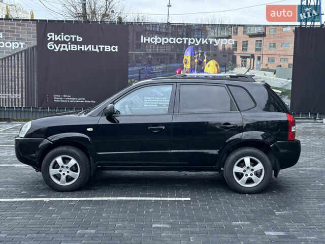 Хендай Туксон 2005 у Полтаві на Automoto.ua Чорний Хендай Туксон, об'ємом двигуна 1.98 л та пробігом 175 тис. км за 7700 $, фото 3 на Automoto.ua