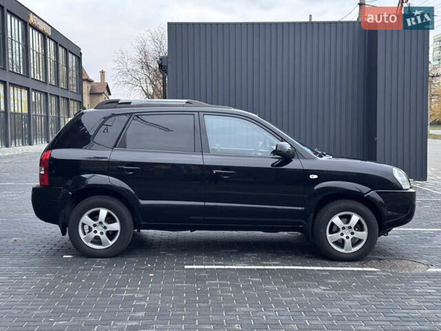 Хендай Туксон 2005 у Полтаві на Automoto.ua Чорний Хендай Туксон, об'ємом двигуна 1.98 л та пробігом 175 тис. км за 7700 $, фото 11 на Automoto.ua