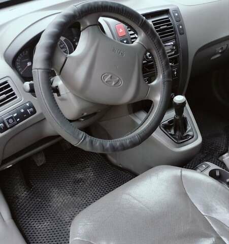 Чорний Хендай Туксон, об'ємом двигуна 1.98 л та пробігом 213 тис. км за 7500 $, фото 13 на Automoto.ua