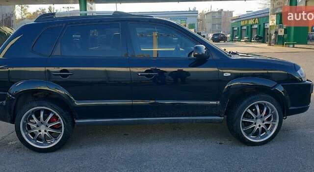 Хендай Туксон 2005 в Харькове на Automoto.ua Черный Хендай Туксон, объемом двигателя 1.98 л и пробегом 173 тыс. км за 8000 $, фото 4 на Automoto.ua