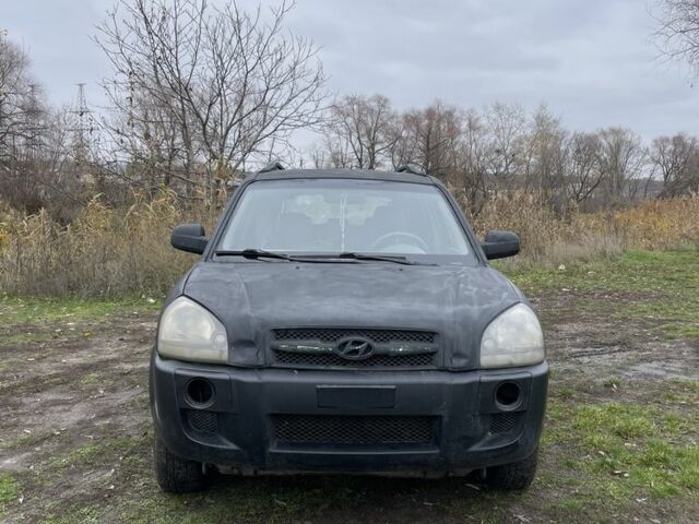 Чорний Хендай Туксон, об'ємом двигуна 2 л та пробігом 320 тис. км за 3000 $, фото 1 на Automoto.ua