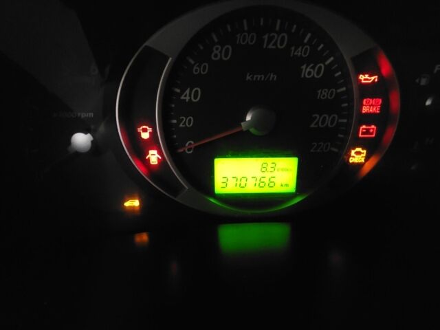 Черный Хендай Туксон, объемом двигателя 2 л и пробегом 370 тыс. км за 3300 $, фото 6 на Automoto.ua