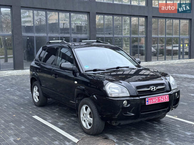 Хендай Туксон 2005 у Полтаві на Automoto.ua Чорний Хендай Туксон, об'ємом двигуна 1.98 л та пробігом 175 тис. км за 7700 $, фото 2 на Automoto.ua