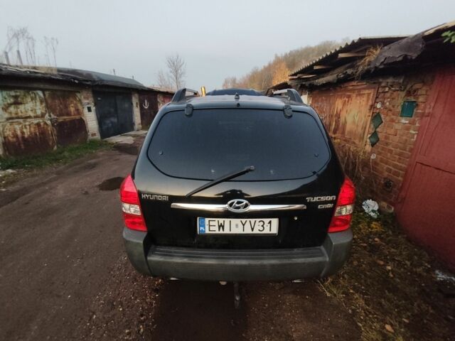 Черный Хендай Туксон, объемом двигателя 2 л и пробегом 370 тыс. км за 3300 $, фото 2 на Automoto.ua