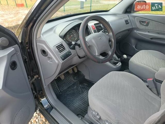 Хендай Туксон 2005 в Харькове на Automoto.ua Черный Хендай Туксон, объемом двигателя 1.98 л и пробегом 192 тыс. км за 7200 $, фото 21 на Automoto.ua