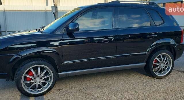 Хендай Туксон 2005 в Харькове на Automoto.ua Черный Хендай Туксон, объемом двигателя 1.98 л и пробегом 173 тыс. км за 8000 $, фото 19 на Automoto.ua