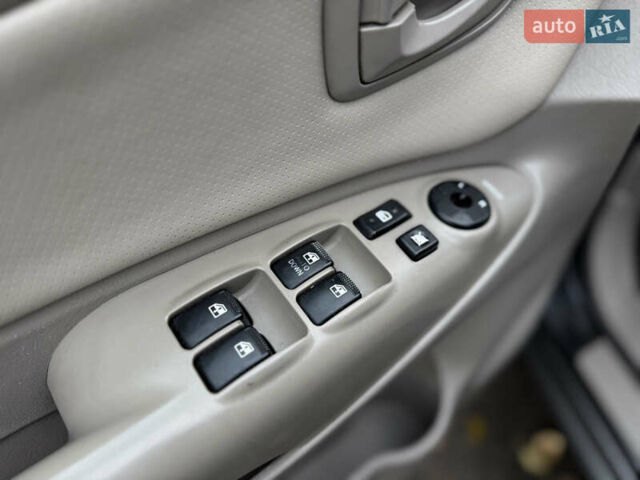 Черный Хендай Туксон, объемом двигателя 2.7 л и пробегом 220 тыс. км за 6950 $, фото 10 на Automoto.ua