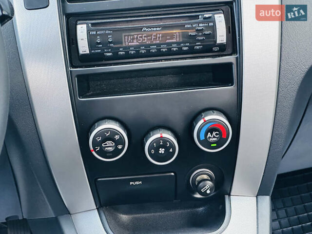 Черный Хендай Туксон, объемом двигателя 0 л и пробегом 202 тыс. км за 8200 $, фото 26 на Automoto.ua