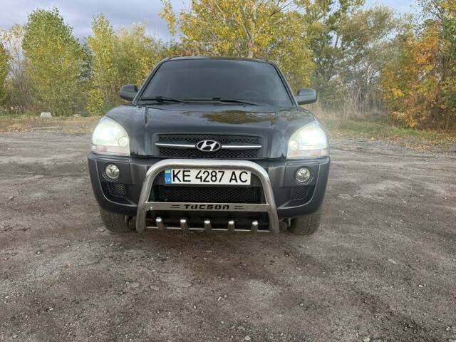 Хендай Туксон 2006 в Павлограде на Automoto.ua Черный Хендай Туксон, объемом двигателя 2 л и пробегом 230 тыс. км за 8200 $, фото 1 на Automoto.ua