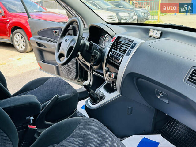 Черный Хендай Туксон, объемом двигателя 0 л и пробегом 202 тыс. км за 8200 $, фото 36 на Automoto.ua
