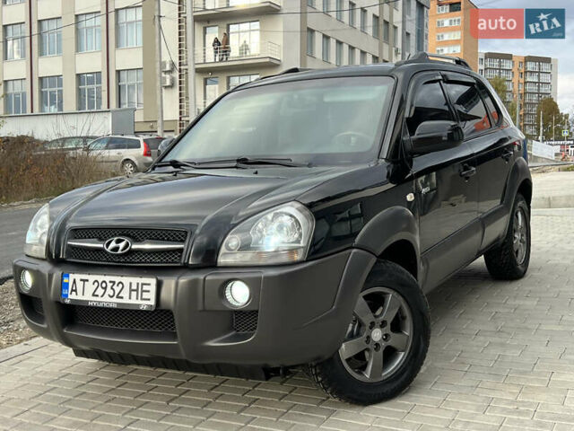 Хендай Туксон 2006 у Тернополі на Automoto.ua Чорний Хендай Туксон, об'ємом двигуна 2 л та пробігом 240 тис. км за 6699 $, фото 2 на Automoto.ua