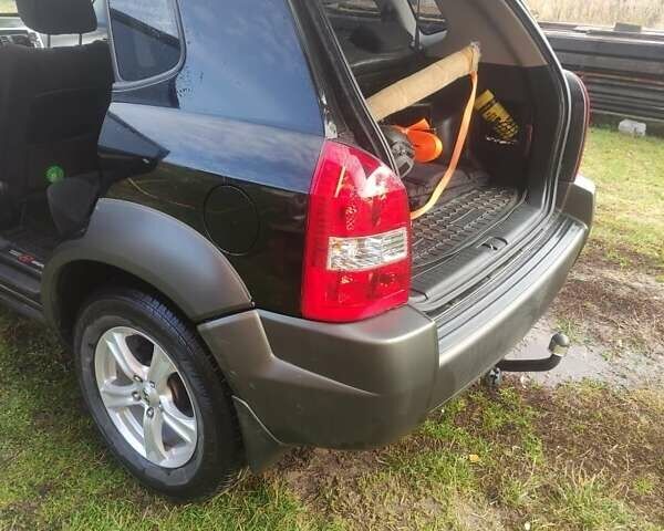 Хендай Туксон 2006 в Заречном на Automoto.ua Черный Хендай Туксон, объемом двигателя 2 л и пробегом 179 тыс. км за 7200 $, фото 6 на Automoto.ua
