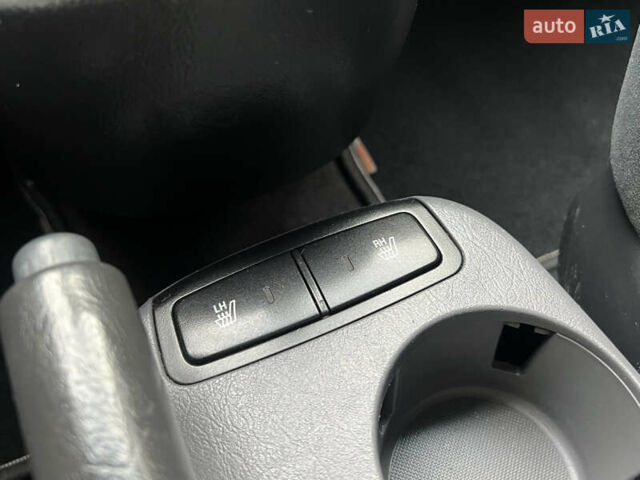 Хендай Туксон 2006 у Тернополі на Automoto.ua Чорний Хендай Туксон, об'ємом двигуна 2 л та пробігом 240 тис. км за 6699 $, фото 49 на Automoto.ua