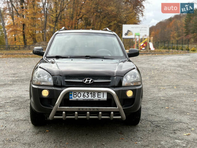 Хендай Туксон 2006 у Тернополі на Automoto.ua Чорний Хендай Туксон, об'ємом двигуна 1.99 л та пробігом 240 тис. км за 7600 $, фото 2 на Automoto.ua