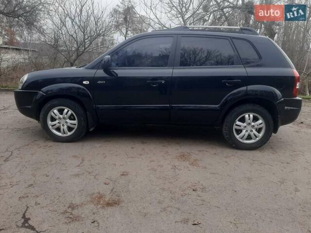 Чорний Хендай Туксон, об'ємом двигуна 1.99 л та пробігом 298 тис. км за 7750 $, фото 3 на Automoto.ua