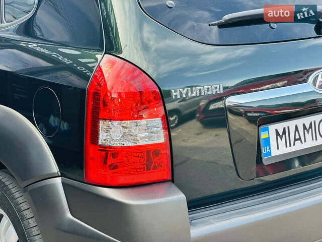 Черный Хендай Туксон, объемом двигателя 0 л и пробегом 202 тыс. км за 8400 $, фото 14 на Automoto.ua