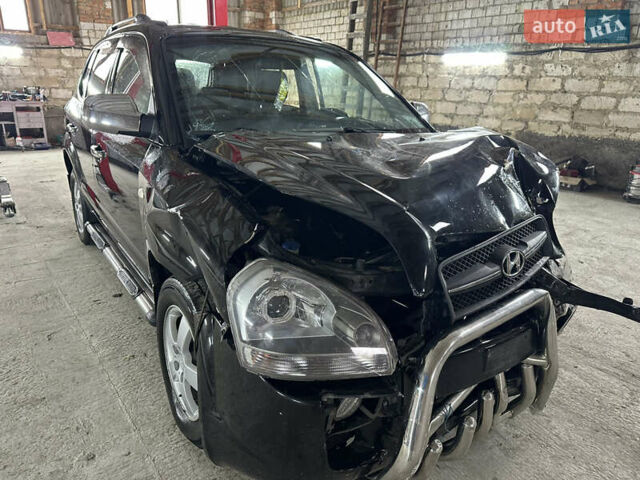 Чорний Хендай Туксон, об'ємом двигуна 2 л та пробігом 252 тис. км за 3000 $, фото 12 на Automoto.ua