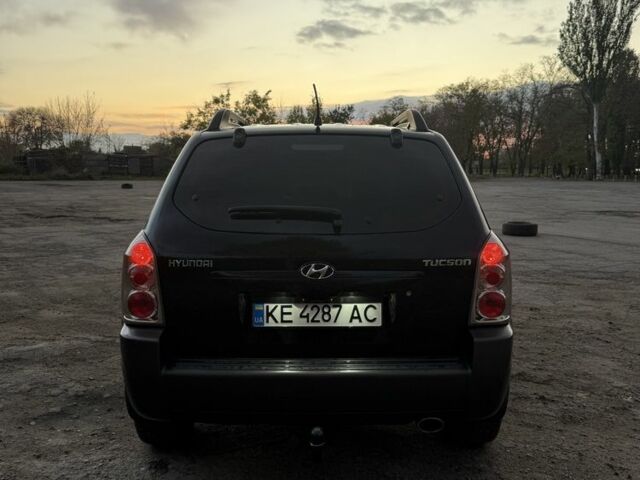 Хендай Туксон 2006 в Павлограде на Automoto.ua Черный Хендай Туксон, объемом двигателя 2 л и пробегом 230 тыс. км за 8200 $, фото 4 на Automoto.ua