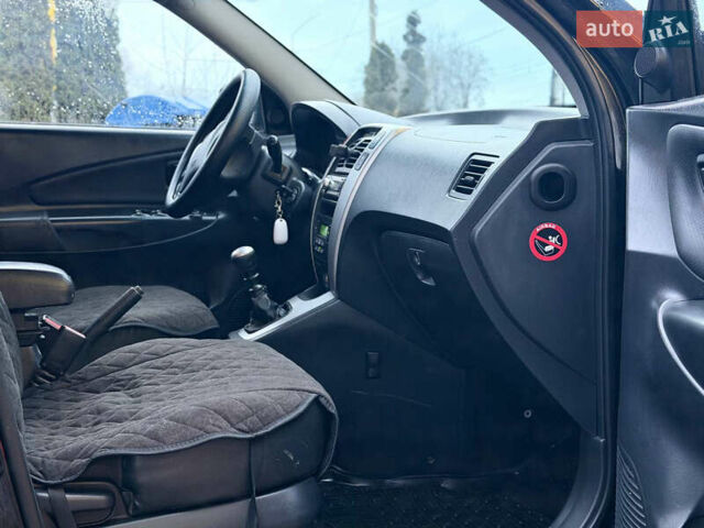 Чорний Хендай Туксон, об'ємом двигуна 1.99 л та пробігом 310 тис. км за 6399 $, фото 21 на Automoto.ua