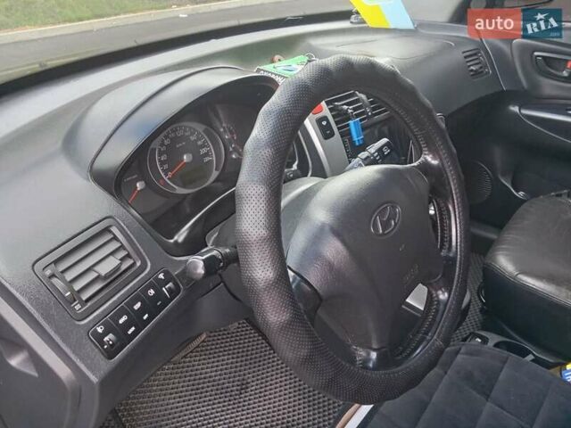 Хендай Туксон 2006 в Харькове на Automoto.ua Черный Хендай Туксон, объемом двигателя 2.7 л и пробегом 210 тыс. км за 8500 $, фото 6 на Automoto.ua
