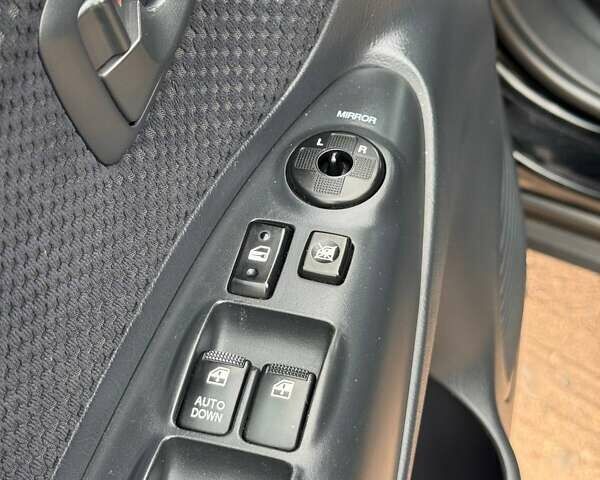 Черный Хендай Туксон, объемом двигателя 2 л и пробегом 209 тыс. км за 7600 $, фото 21 на Automoto.ua