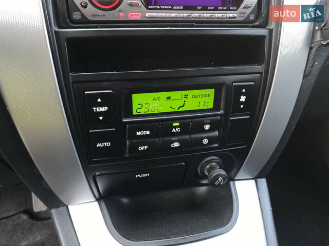 Чорний Хендай Туксон, об'ємом двигуна 1.98 л та пробігом 233 тис. км за 7650 $, фото 55 на Automoto.ua