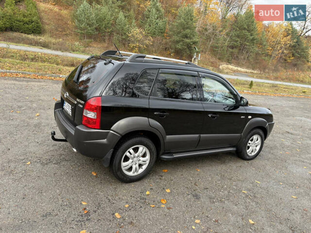 Хендай Туксон 2006 у Тернополі на Automoto.ua Чорний Хендай Туксон, об'ємом двигуна 1.99 л та пробігом 240 тис. км за 7600 $, фото 18 на Automoto.ua
