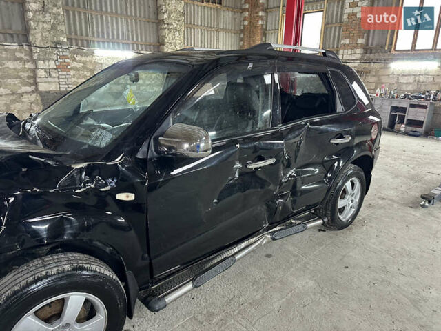 Чорний Хендай Туксон, об'ємом двигуна 2 л та пробігом 252 тис. км за 3000 $, фото 46 на Automoto.ua