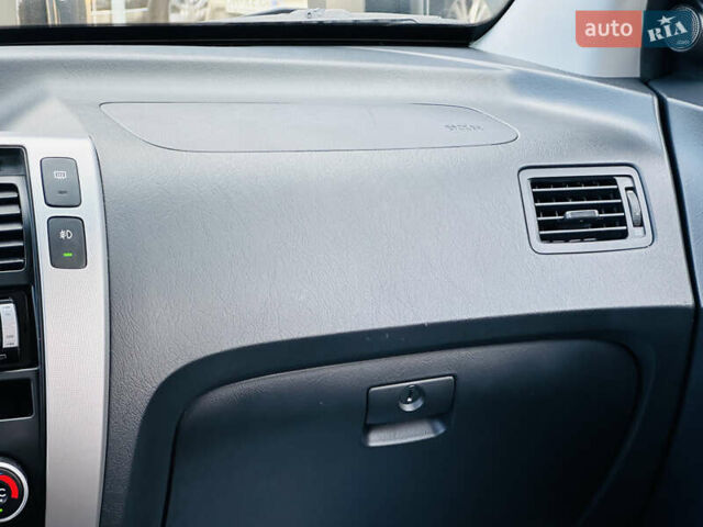 Черный Хендай Туксон, объемом двигателя 0 л и пробегом 202 тыс. км за 8400 $, фото 27 на Automoto.ua