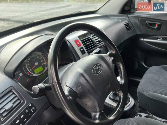 Хендай Туксон 2006 у Тернополі на Automoto.ua Чорний Хендай Туксон, об'ємом двигуна 2 л та пробігом 240 тис. км за 6699 $, фото 47 на Automoto.ua