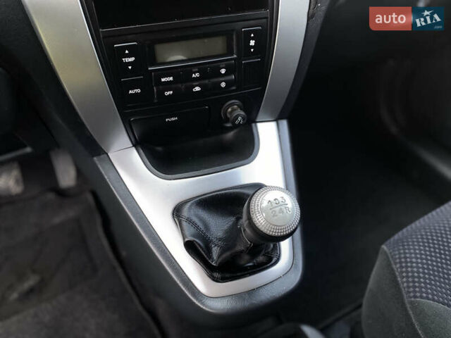 Чорний Хендай Туксон, об'ємом двигуна 1.98 л та пробігом 233 тис. км за 7650 $, фото 52 на Automoto.ua