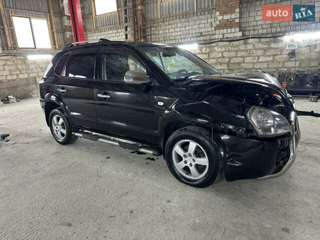 Чорний Хендай Туксон, об'ємом двигуна 2 л та пробігом 252 тис. км за 3000 $, фото 4 на Automoto.ua