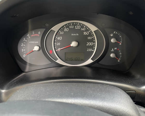 Хендай Туксон 2006 в Вышгороде на Automoto.ua Черный Хендай Туксон, объемом двигателя 1.99 л и пробегом 245 тыс. км за 7300 $, фото 5 на Automoto.ua