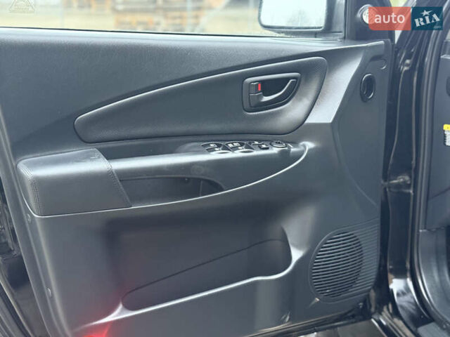 Черный Хендай Туксон, объемом двигателя 1.98 л и пробегом 231 тыс. км за 7750 $, фото 25 на Automoto.ua