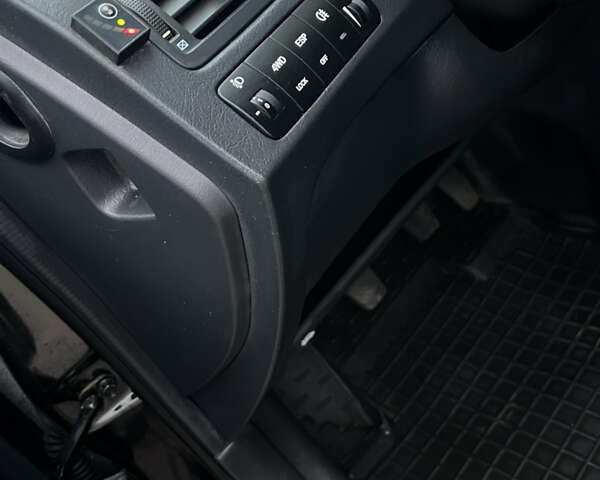 Черный Хендай Туксон, объемом двигателя 1.98 л и пробегом 227 тыс. км за 6900 $, фото 24 на Automoto.ua