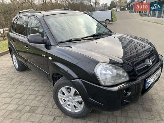 Черный Хендай Туксон, объемом двигателя 1.99 л и пробегом 290 тыс. км за 7700 $, фото 19 на Automoto.ua