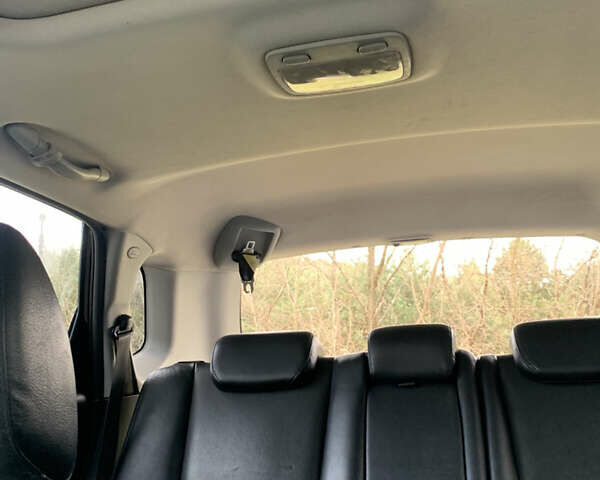 Черный Хендай Туксон, объемом двигателя 1.99 л и пробегом 290 тыс. км за 7700 $, фото 25 на Automoto.ua