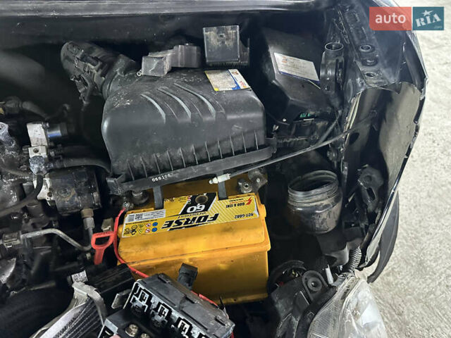 Чорний Хендай Туксон, об'ємом двигуна 2 л та пробігом 252 тис. км за 3000 $, фото 31 на Automoto.ua