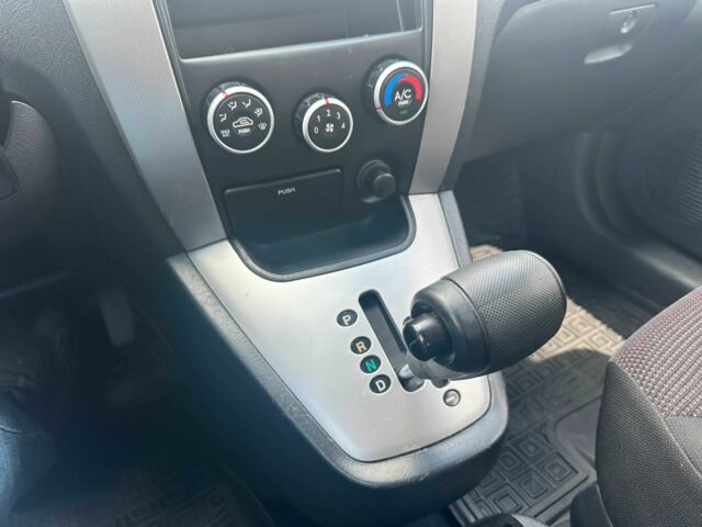 Чорний Хендай Туксон, об'ємом двигуна 2 л та пробігом 306 тис. км за 6900 $, фото 11 на Automoto.ua