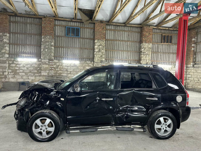 Чорний Хендай Туксон, об'ємом двигуна 2 л та пробігом 252 тис. км за 3000 $, фото 33 на Automoto.ua