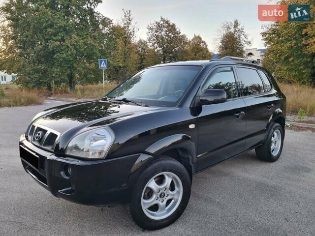 Хендай Туксон 2006 в Шостке на Automoto.ua Черный Хендай Туксон, объемом двигателя 1.98 л и пробегом 280 тыс. км за 8200 $, фото 1 на Automoto.ua