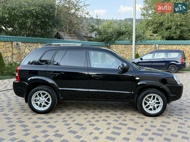 Чорний Хендай Туксон, об'ємом двигуна 1.98 л та пробігом 212 тис. км за 8200 $, фото 21 на Automoto.ua